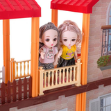 Domček pre bábiky s červenou strechou a osvetlením
