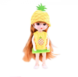 Malá ovocná bábika ananás