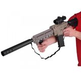 Automatická puška strieľajúca penové náboje