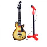 Elektrická rocková gitara s mikrofónom: farba dreva